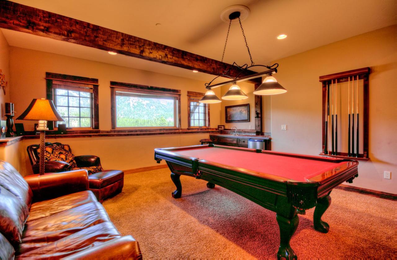 Antler Ridge Lodge Big Sky Exterior photo